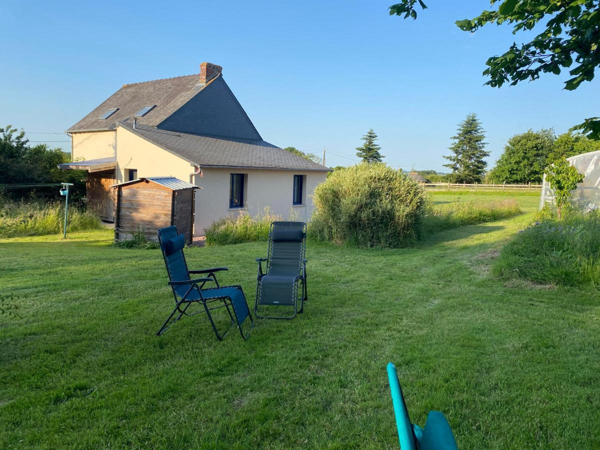 Villa L'Ote De Brekilien Saint-Malon-sur-Mel Exterior foto