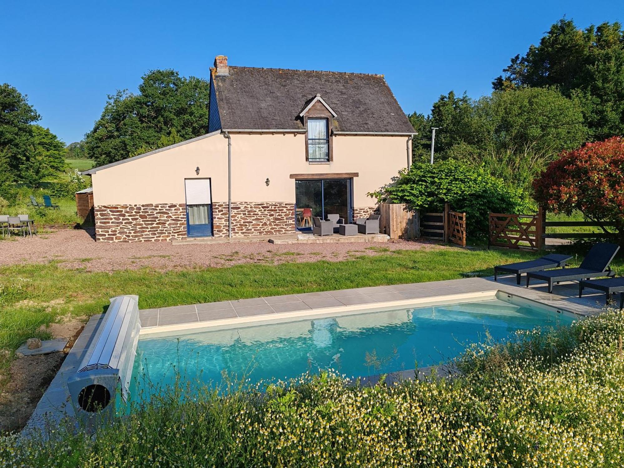 Villa L'Ote De Brekilien Saint-Malon-sur-Mel Exterior foto